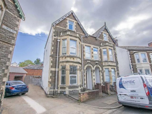 Flat for rent in Falcon Lodge, Wales