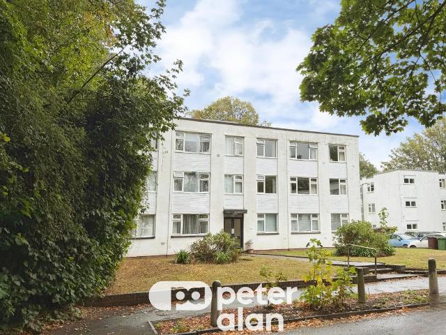 Flat for rent in Falcon Lodge, Wales