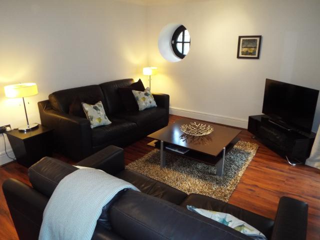 Flat for rent in Newtown, Falcon Lodge