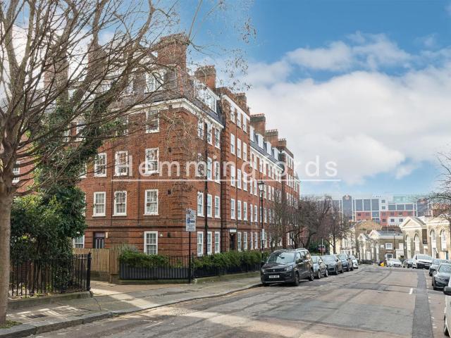 Flat for rent in Angel, Greater London