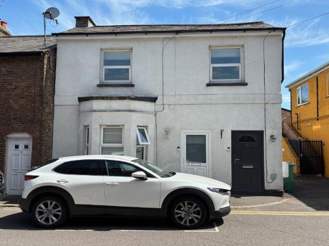 Flat for rent in Watford Heath, North Watford