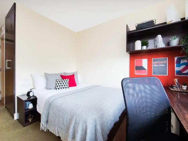 Room for rent in Park Village, West Midlands