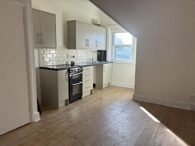 Flat for rent in Adderwell, Frome
