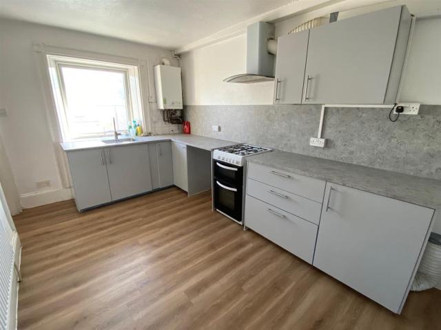 Flat for rent in Folly Hall, Kirklees