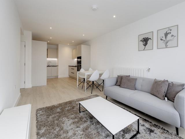 Flat for rent in New Southgate, Greater London