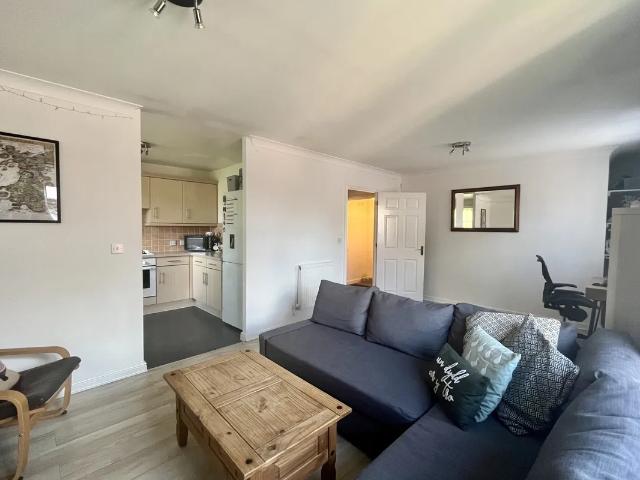 Flat for rent in Aston Clinton, Buckinghamshire