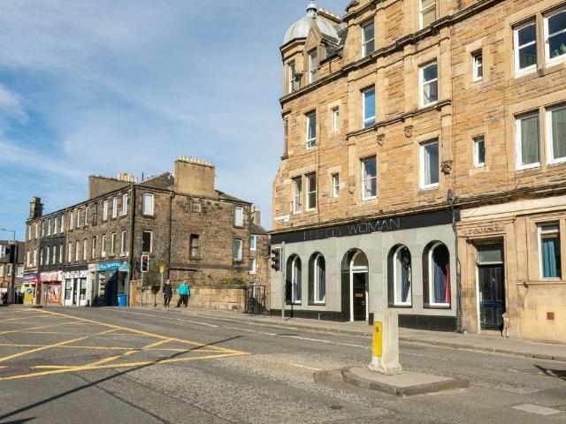 Flat for rent in Meadowbank, Scotland