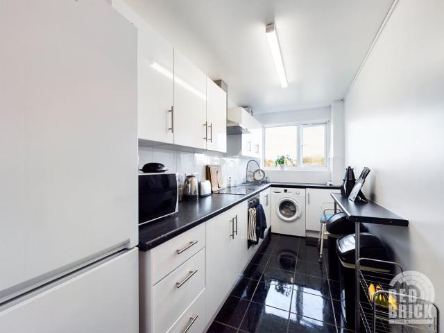 Flat for rent in Stonehouse Estate, Coventry