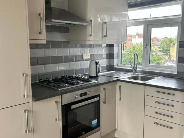 Flat for rent in London Borough of Croydon, Thornton Heath