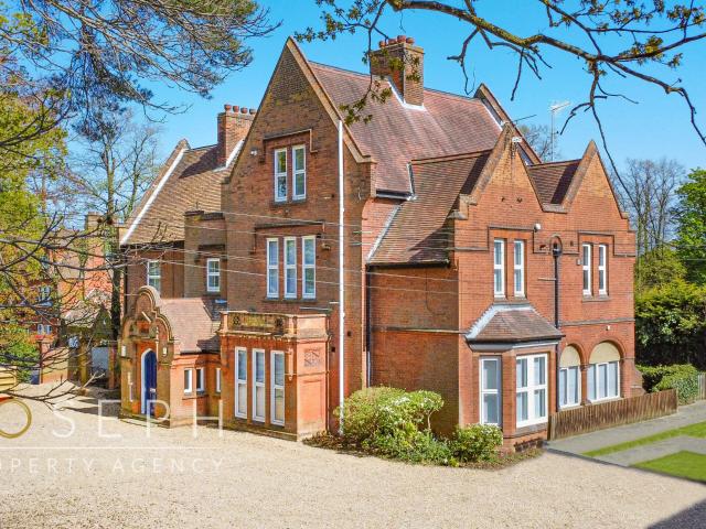 Flat for rent in Key Street, Suffolk