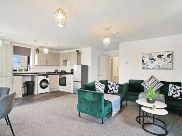 Flat for rent in Colnbrook with Poyle, Slough