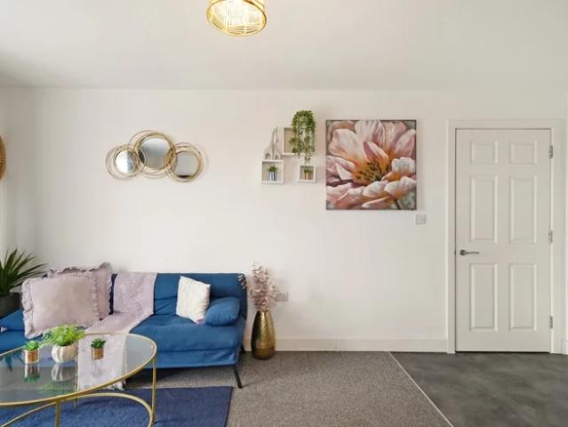 Flat for rent in Colnbrook with Poyle, Slough