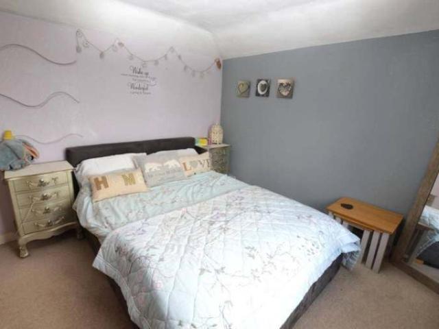 Flat for rent in Strand-on-the-Green, Greater London