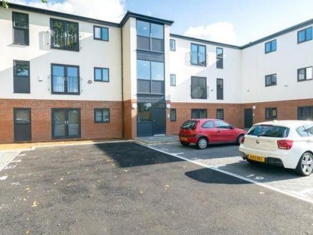 Flat for rent in Bank, Leeds