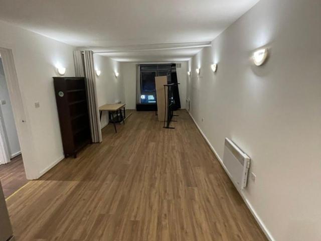 Flat for rent in London Borough of Barking and Dagenham, Greater London