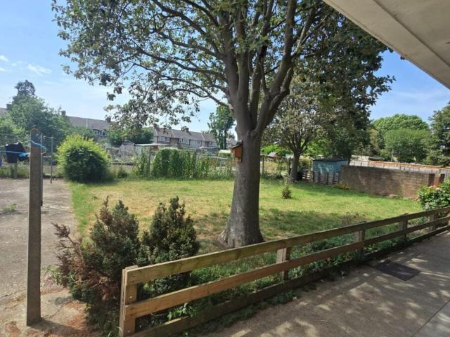 Flat for rent in London Borough of Barking and Dagenham, Greater London