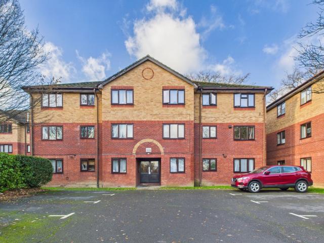 Flat for rent in Northgate, Crawley