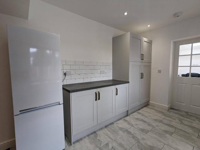 Flat for rent in Shirley, West Midlands