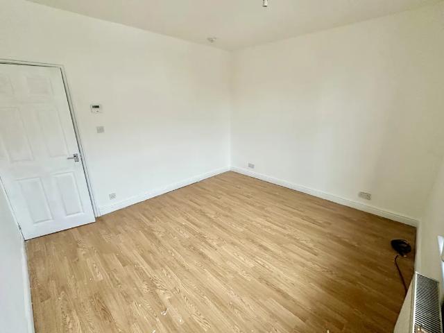 Flat for rent in Hunslet, West Yorkshire