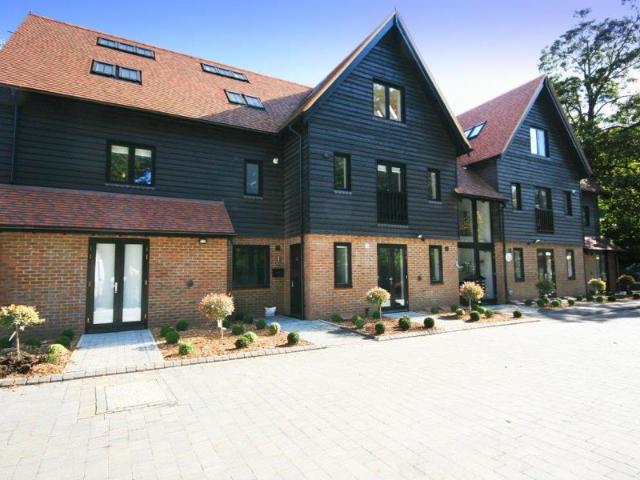 Flat for rent in The Cedars Estate, Three Rivers