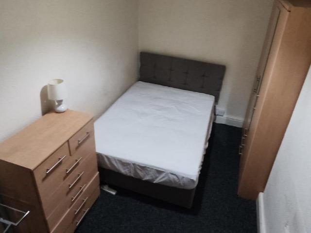 Flat for rent in Stoke, Stoke-on-Trent