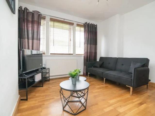 Flat for rent in Clydebank, Scotland