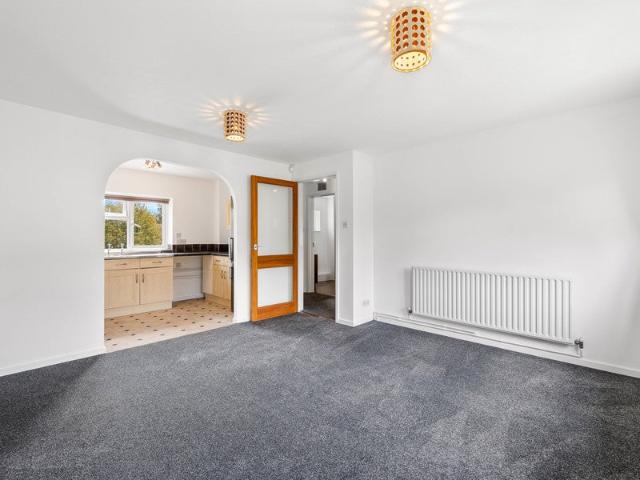 Flat for rent in Broadfield, Glynde