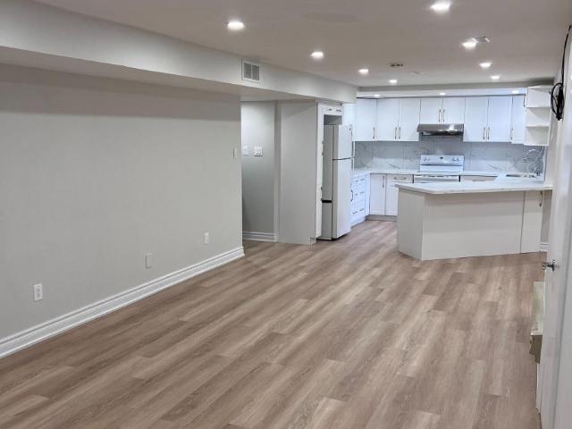 Apartment for rent in Hagerman's Corners, Markham