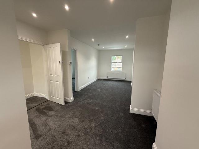 Flat for rent in London Borough of Croydon, Greater London