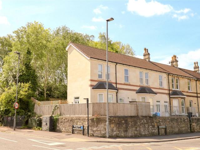 Flat for rent in East Twerton, Dulcote