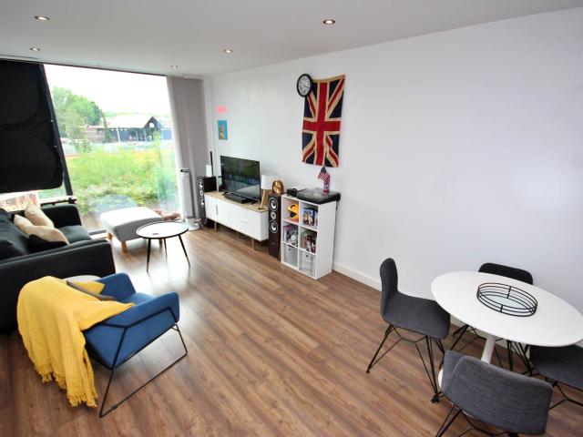 Flat for rent in Higher Broughton, Salford