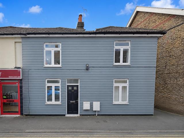 Flat for rent in World's End, Perryfields