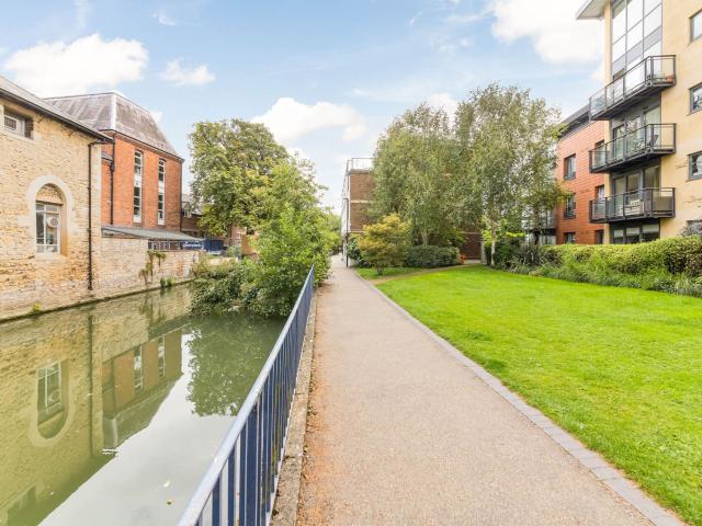 Apartment for rent in Dromore, Oxfordshire