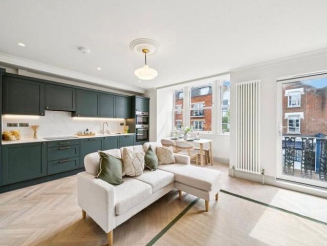 Flat for rent in London Borough of Wandsworth, Greater London