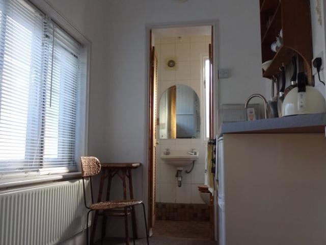 Flat for rent in London Borough of Richmond upon Thames, Greater London