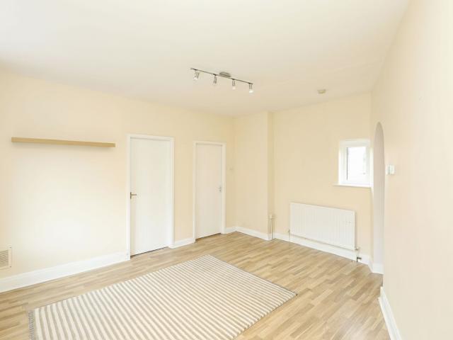 Flat for rent in Malin Bridge, Hillsborough