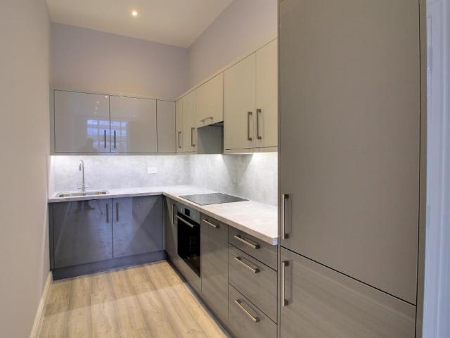 Flat for rent in Southend City Centre Neighbourhood, Southend-on-Sea
