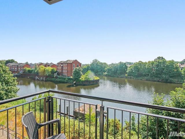 Flat for rent in Lower Walton, Warrington