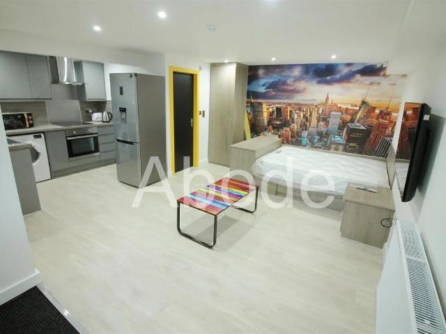 Flat for rent in Burley, West Yorkshire