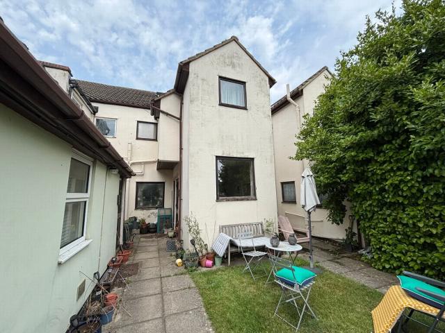 Flat for rent in Luton, Chatham