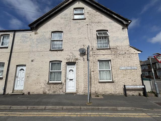 Flat for rent in Luton, Chatham