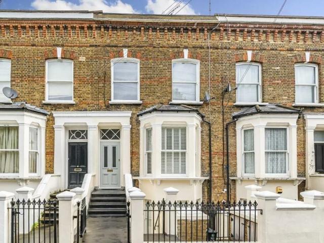 Flat for rent in Maida Hill, Greater London