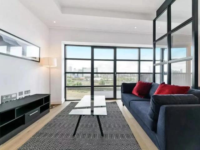 Flat for rent in London City Island, Blackwall