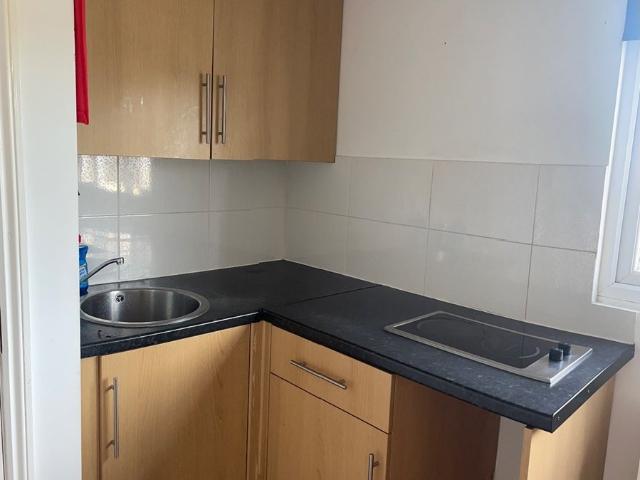 Flat for rent in London Borough of Merton, Greater London