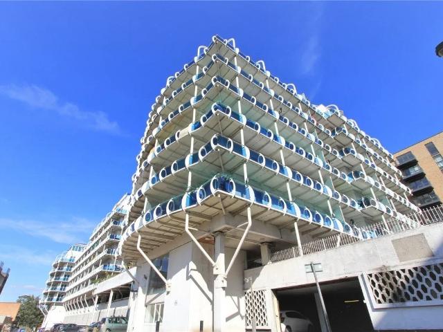 Flat for rent in Greenhill, Greater London