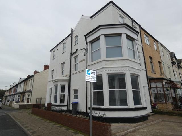 Flat for rent in Foxhall, Blackpool