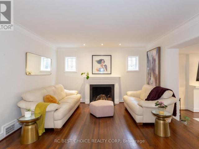House for rent in Toronto