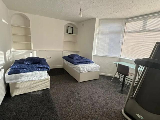 Flat for rent in Plaistow, Greater London