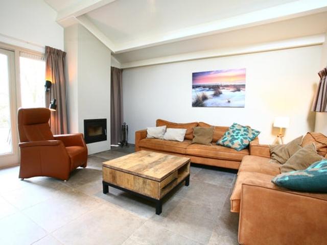 Appartement te huur in Loosduinen, Zuid Holland