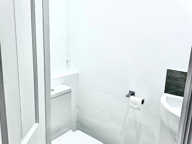 Flat for rent in Shepherd's Bush, Greater London